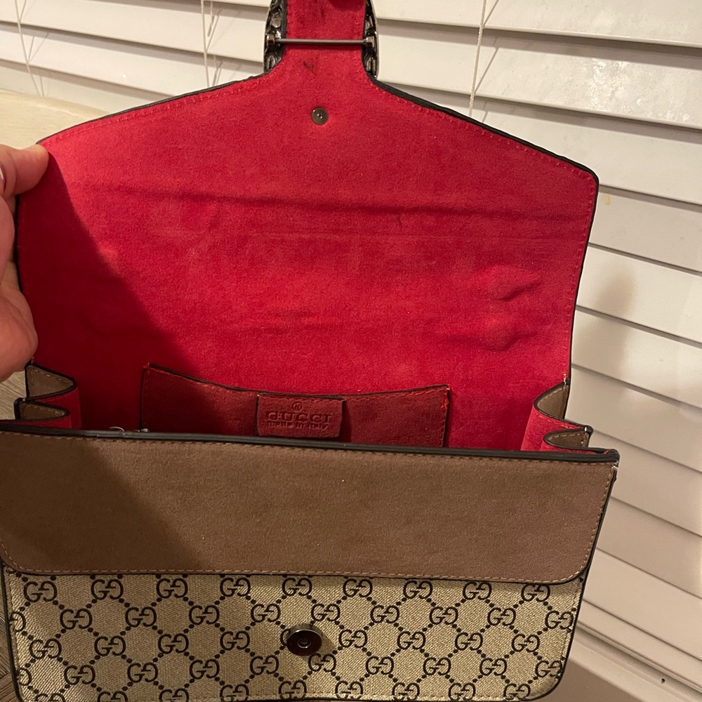 Beautiful brand new, elegant and stylish